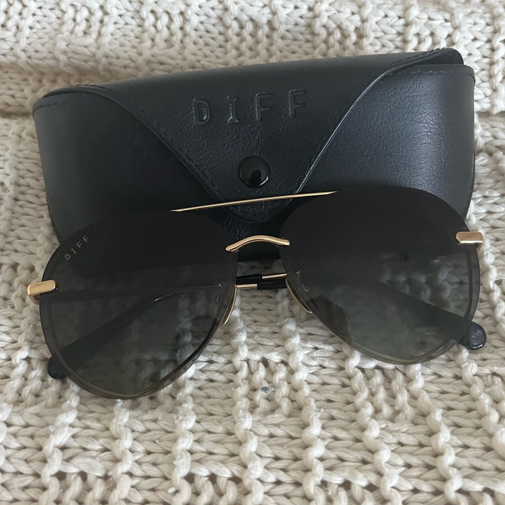 Diff Lenox Gold Black Gradient Polarized Sunglass… - image 3